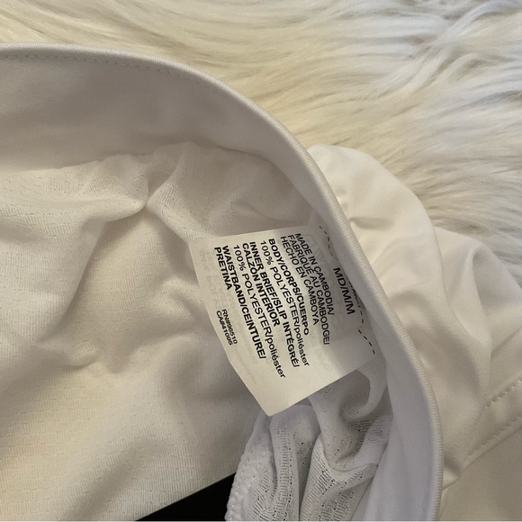 Under Armour UA Fly-By 2.0 Shorts - NWT - Medium - White / Reflective - Picture 8 of 12